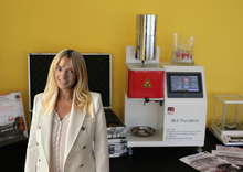 Cargar imagen en el visor de la galería, Operación del medidor del índice de fluidez en fusión Rolbatch (Plastómetro) RBH2 y RBM2 – Curso en línea (LAB 2.101)