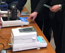 将图片加载到图库查看器,原材料密度控制 - 实验室与质量团队的完整课程 - ISO 1183-1