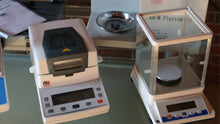 Cargar imagen en el visor de la galería, Moisture Analyzer for Plastics and Rubber - Model RBSDMS-IZS-442